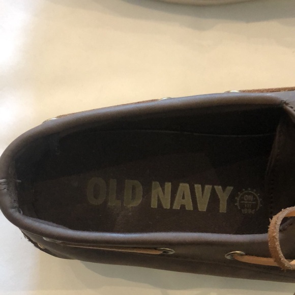 Men’s Old Navy boat shoes - Picture 3 of 5